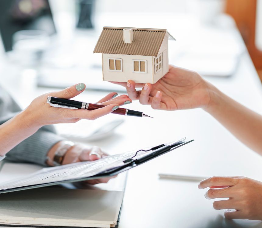 Chelmsford Homebuyers Should Work with a Mortgage Broker